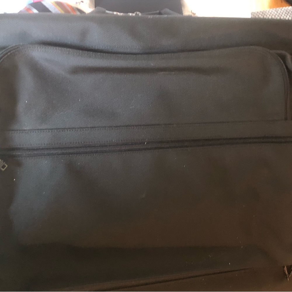 Tumi Black Men's Travel garment Bag - Classic Carry on